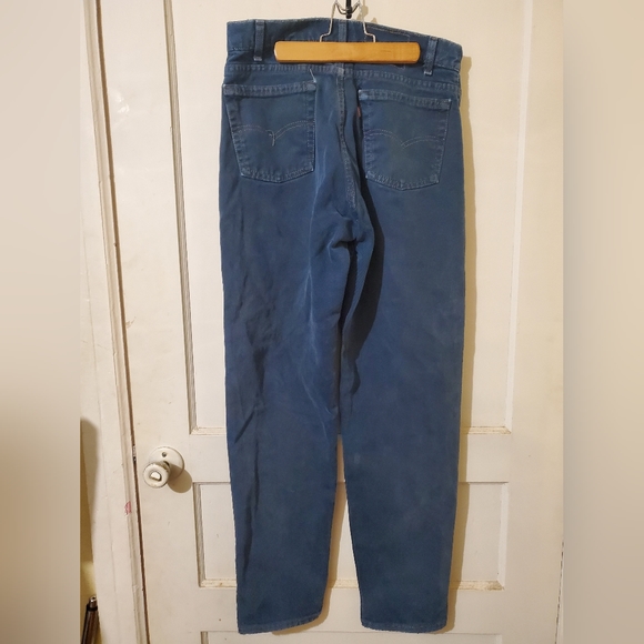 Levi's - Picture 3 of 5